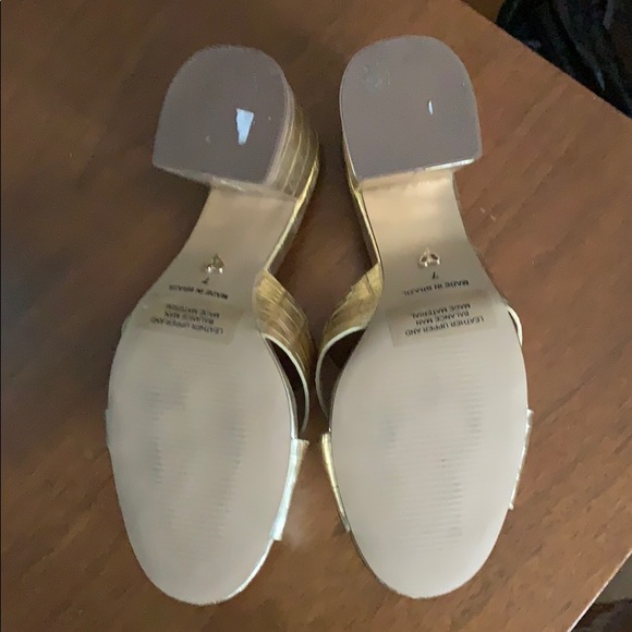 Shoes - Picture 3 of 4